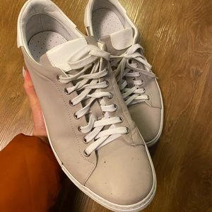 📦Moving Sale 🚘 Like New Good Man Sneakers US 11